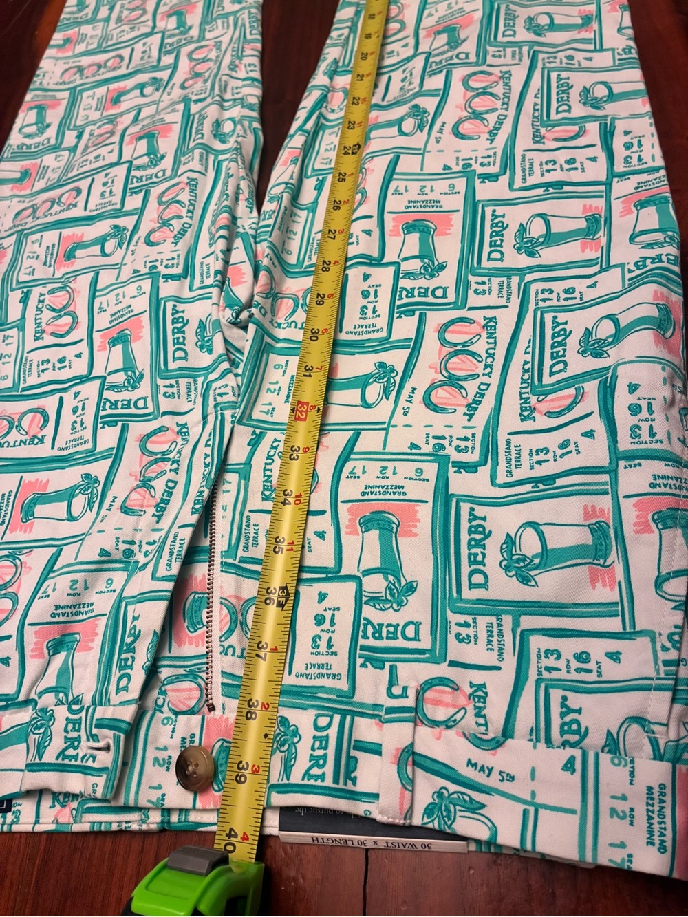 Vineyard Vines Pants Mens 30x30 Kentucky Derby Ticket Print Chino Casual Party - Picture 6 of 7